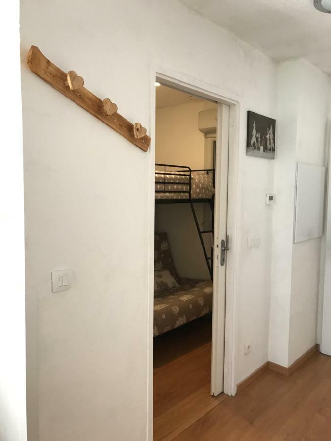 Appartement Tt Confort Au Coeur Des Montagnes Avec Vue Sur Les Montagnes Wifi Люс-Сен-Совер Екстериор снимка